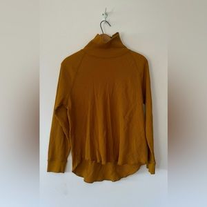 Everlane waffle turtle neck